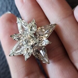 VTG WEISS Silver Starburst Brooch